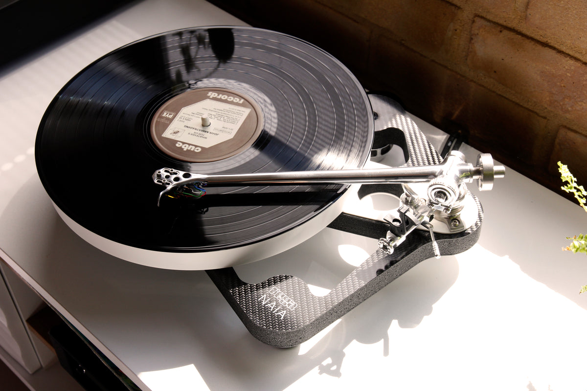 Rega Naia Ref Turntable